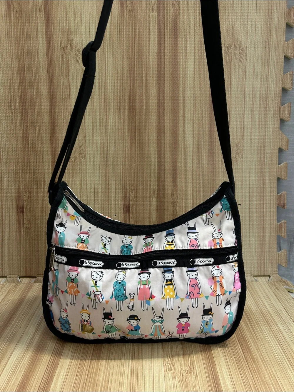 LeSportsac Fifi Lapin Vaudeville Crossbody Hobo Bag [Rare]